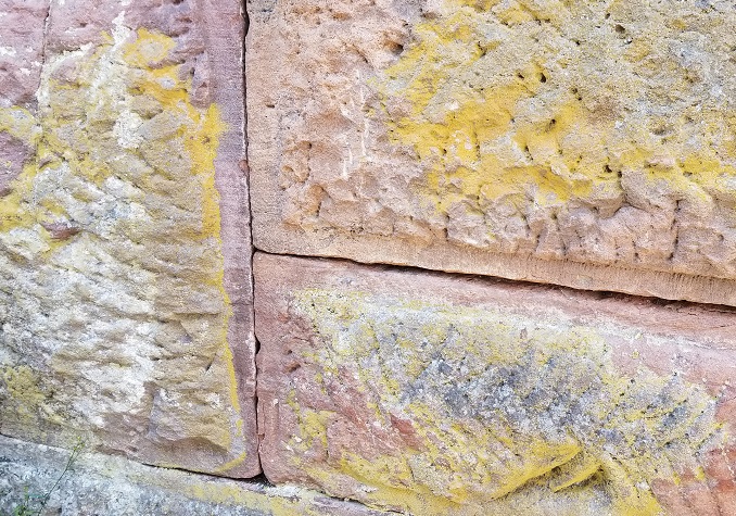 Decorated bricks